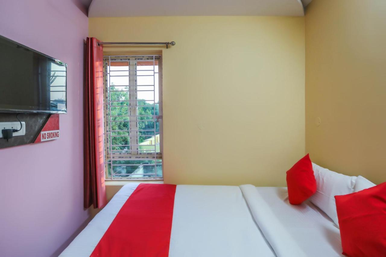 Oyo 62042 Niloy Guest House Jādabpur Eksteriør bilde