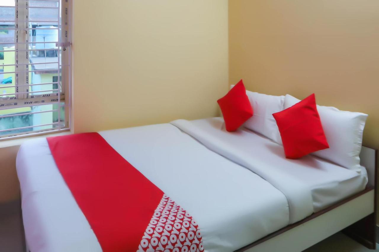 Oyo 62042 Niloy Guest House Jādabpur Eksteriør bilde